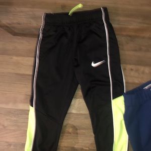 Lot of kids bottom’s.Size 4.